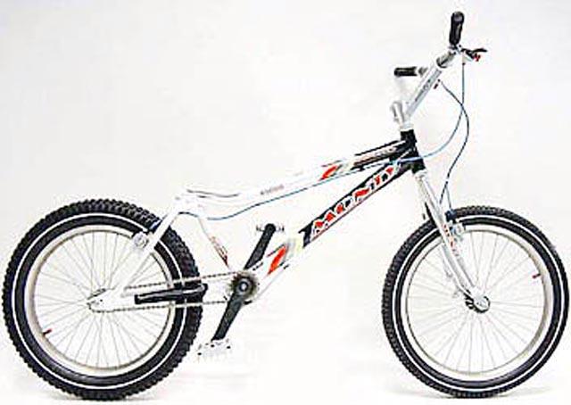 2003 Monty 221 X-Lite