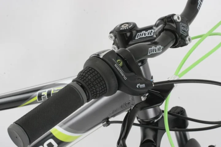 2012 Haro Flightline 24