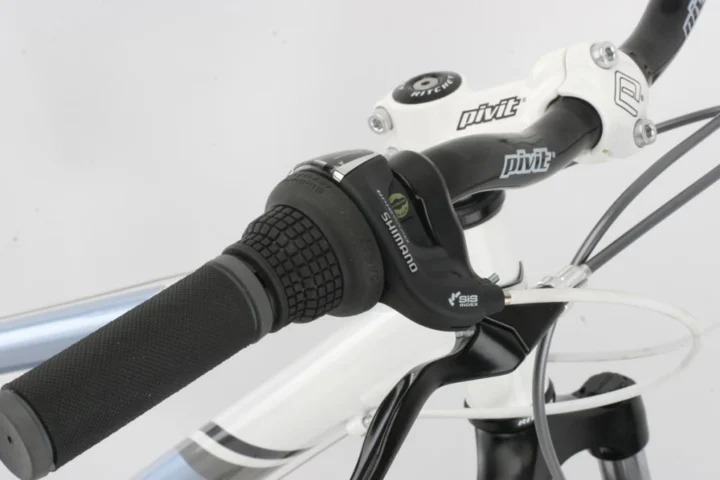 2012 Haro Flightline 24