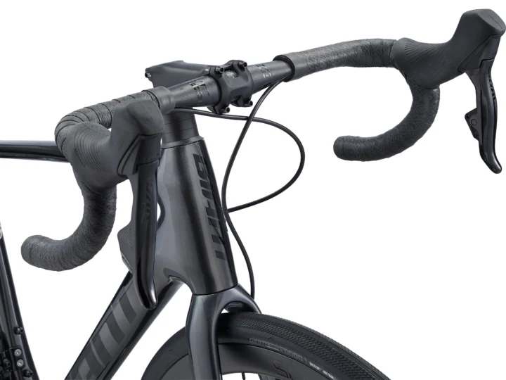 2022 Giant Defy Advanced Pro 2 AX