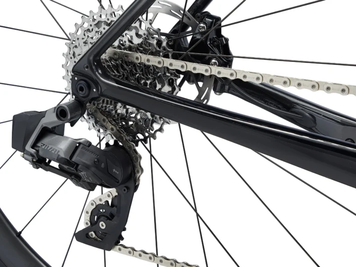 2022 Giant Defy Advanced Pro 2 AX