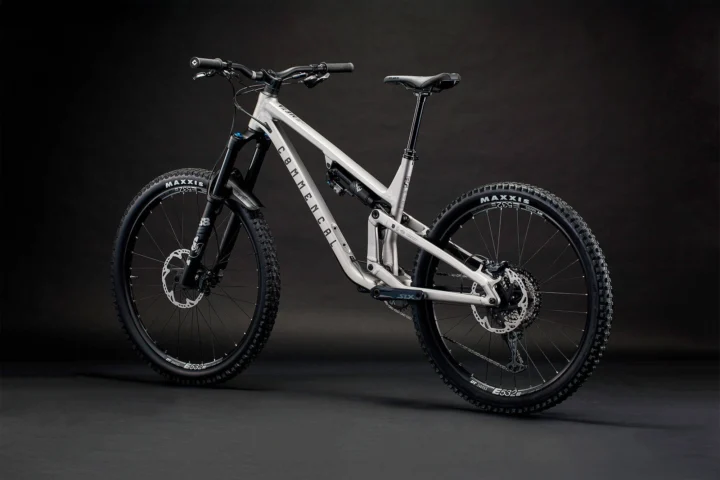 2023 Commencal Meta SX V5 Essential