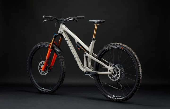 2023 Commencal Meta V5 T-Type