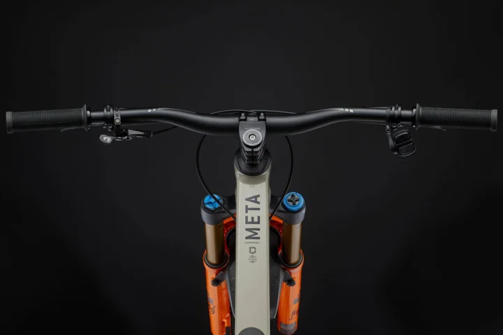 2023 Commencal Meta V5 T-Type