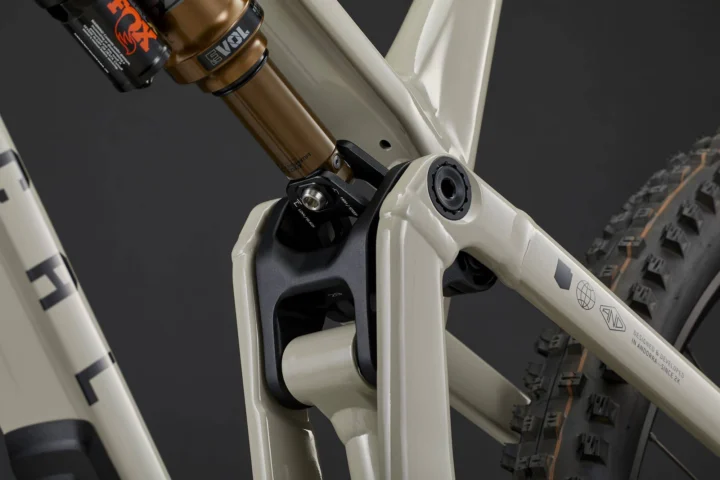2023 Commencal Meta V5 T-Type