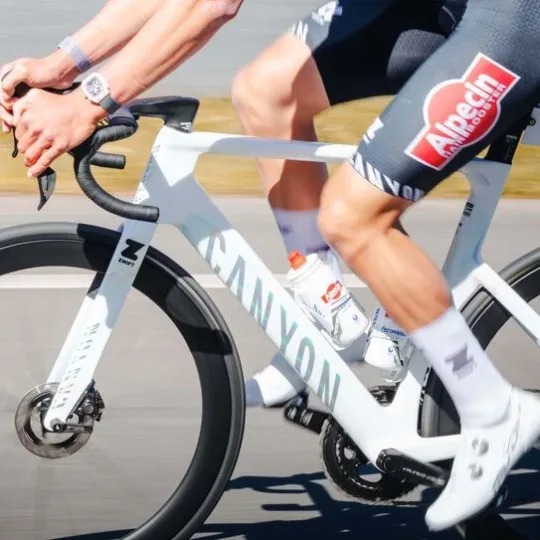 2025 Canyon Aeroad CFR Tensor