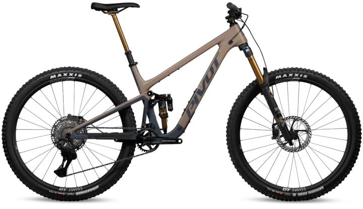 2026 Pivot Trailcat LT Pro XT Di2