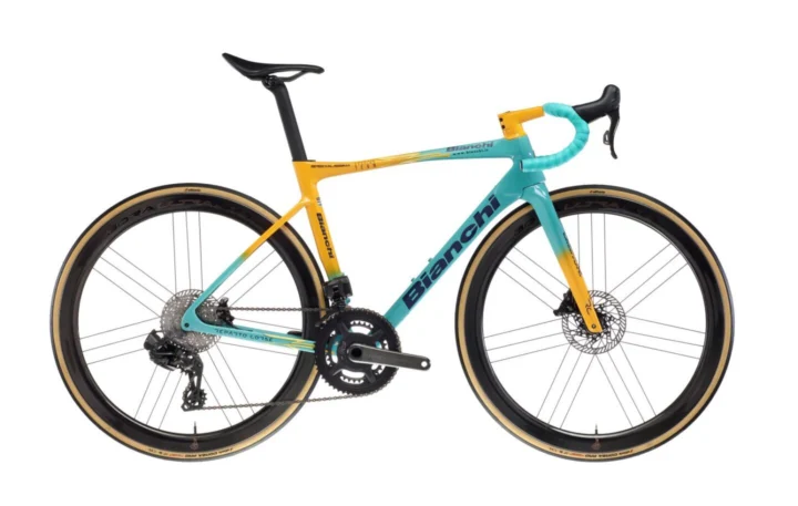 2027 Bianchi Specialissima PRO Force eTap AXS - Quarq Power Meter