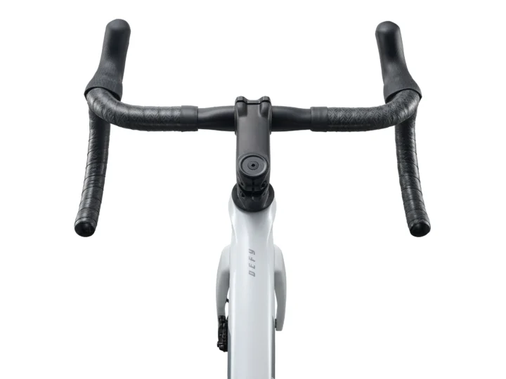 2027 Giant Defy Advanced 2