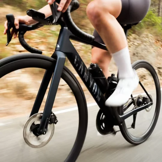 2027 Canyon Ultimate CF SLX 8 AXS