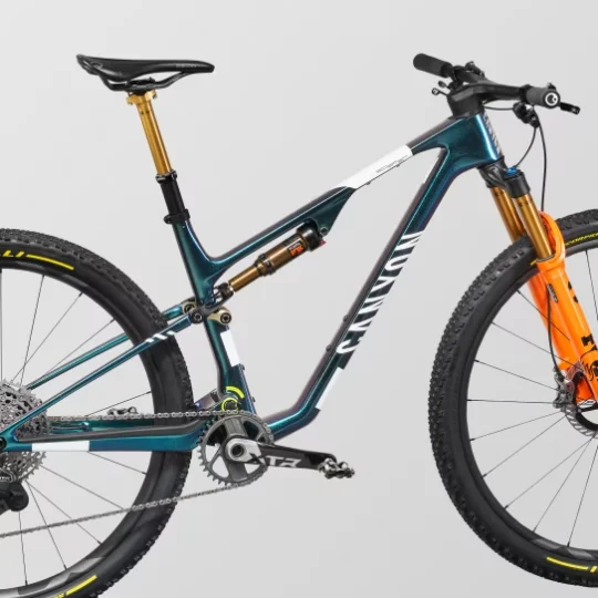 2027 Canyon Lux World Cup CFR XTR Di2
