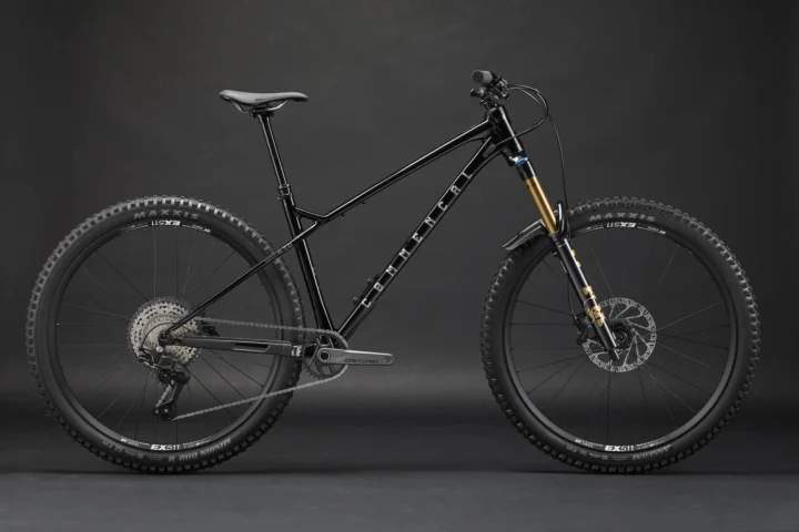 2027 Commencal Meta HT V3 Signature Pure Black