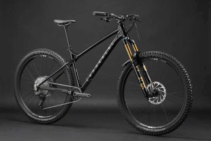 2027 Commencal Meta HT V3 Signature Pure Black