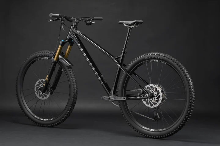 2027 Commencal Meta HT V3 Signature Pure Black