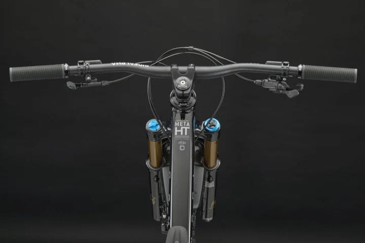 2027 Commencal Meta HT V3 Signature Pure Black