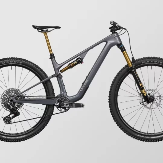 2027 Canyon Lux Trail CF 9