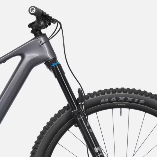 2027 Canyon Lux Trail CF 8