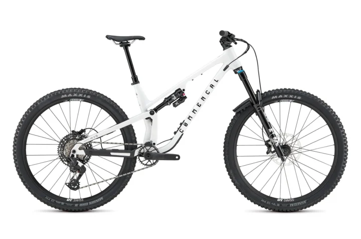 2027 Commencal Meta V5 Essential