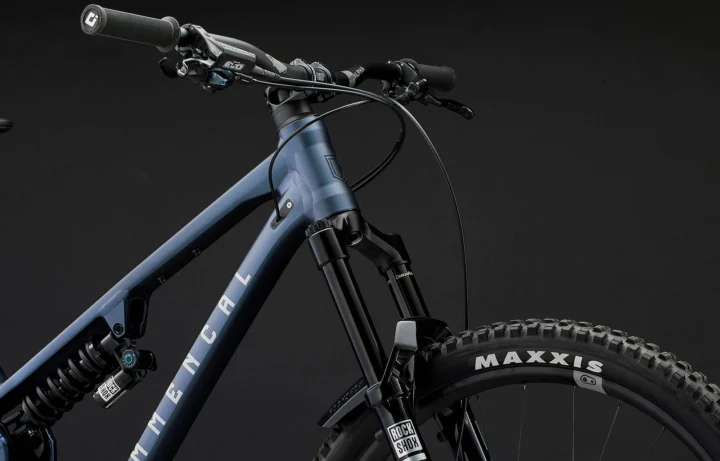 2023 Commencal Meta V5 Race